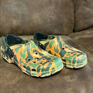 CROCS Orange Green Camouflage Classic Clog